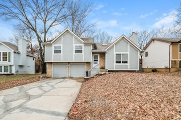 14604 St Andrews Dr Grandview, MO 64030